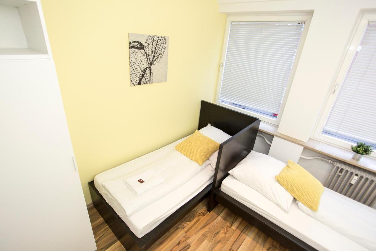 Zentral Gelegene Zimmer Mit Gemeinschaftsbad Und Kueche Nürnberg Exterior foto