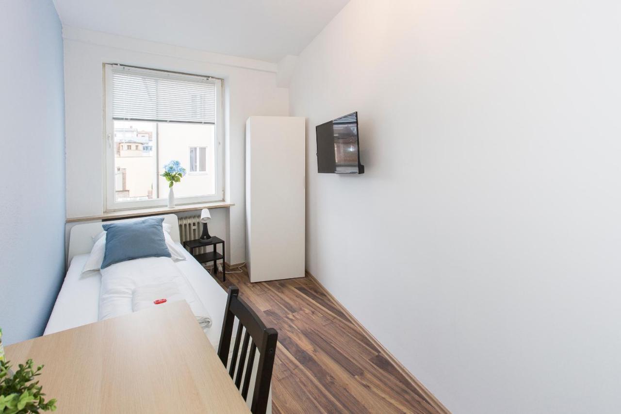 Zentral Gelegene Zimmer Mit Gemeinschaftsbad Und Kueche Nürnberg Exterior foto